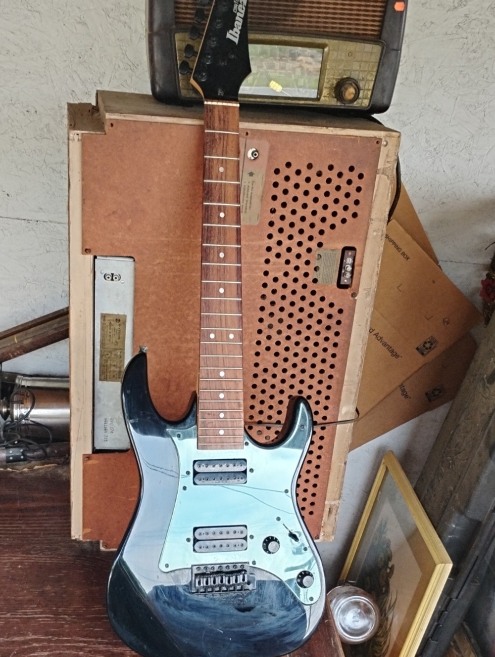 Black Electric Guitar - Black Finish